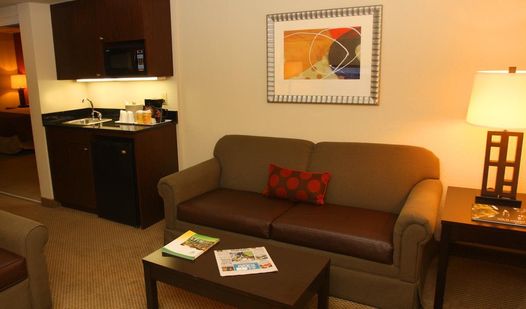 Sawgrass Grand Hotel And Suites Sports Complex Sunrise Habitación foto